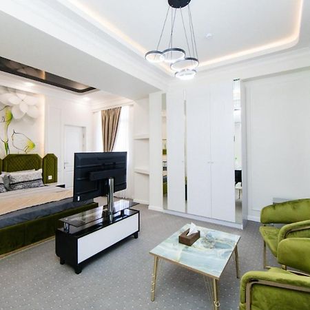 Alfa Hotel Baku Bagian luar foto