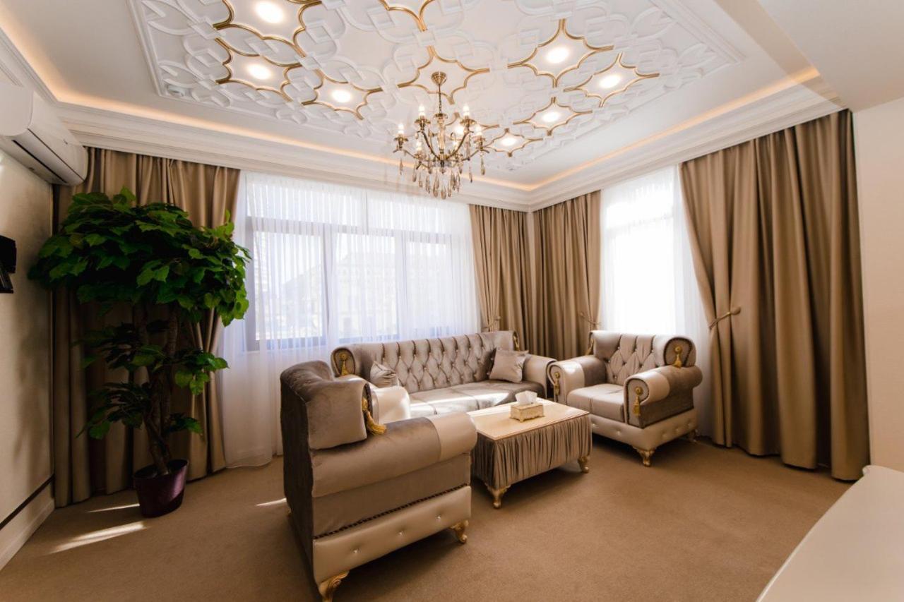 Alfa Hotel Baku Bagian luar foto