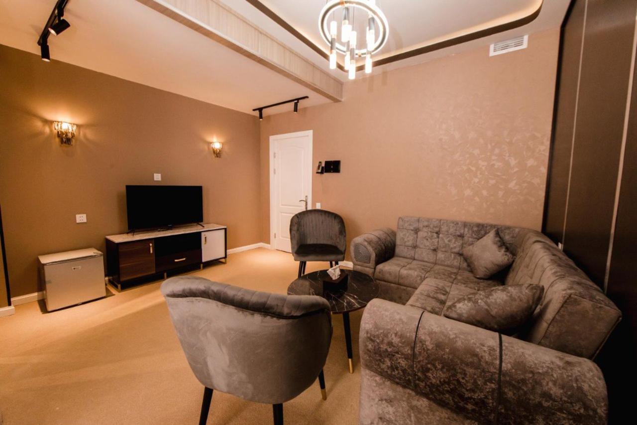 Alfa Hotel Baku Bagian luar foto
