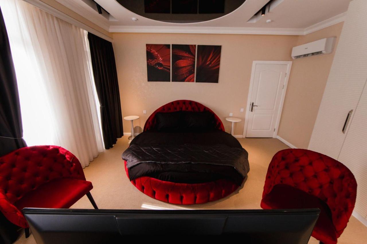 Alfa Hotel Baku Bagian luar foto