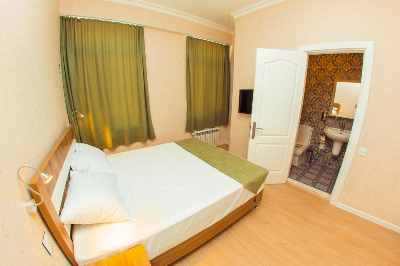Alfa Hotel Baku Bagian luar foto