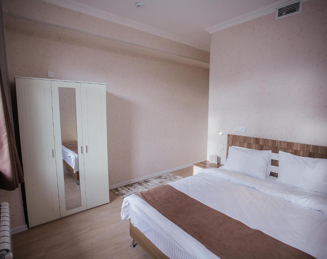 Alfa Hotel Baku Bagian luar foto